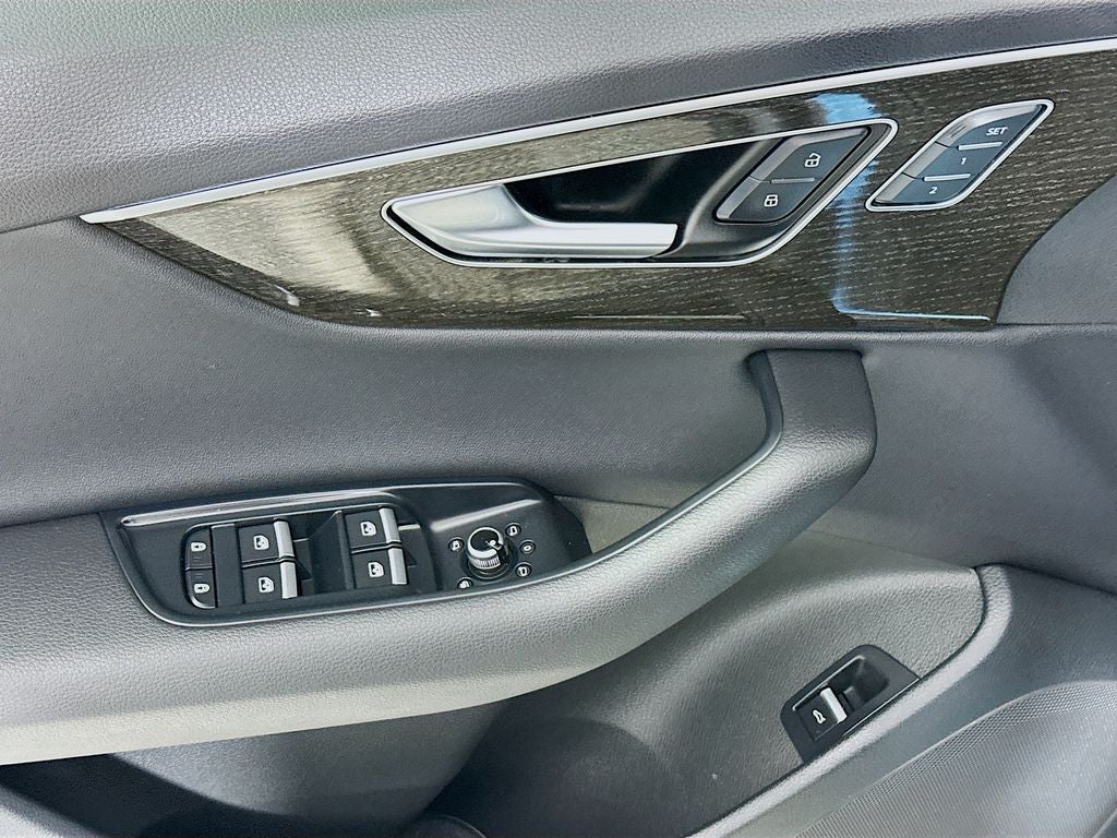 2025 Audi Q7 45 Premium quattro