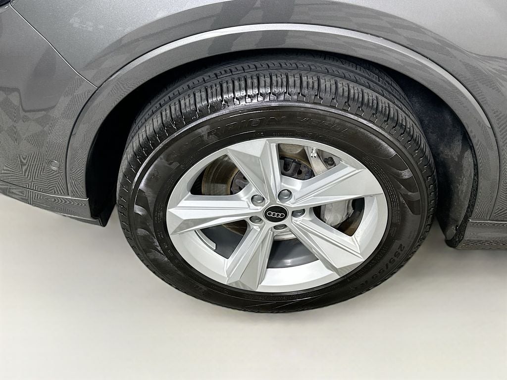 2025 Audi Q7 45 Premium quattro