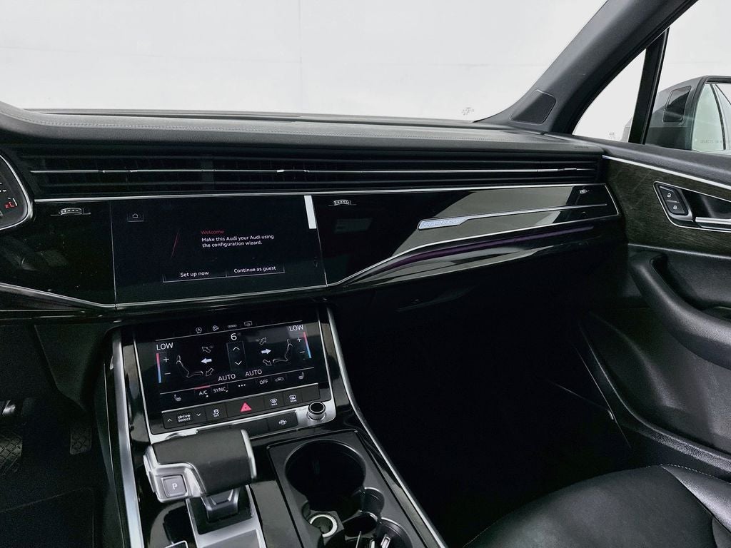 2025 Audi Q7 45 Premium quattro