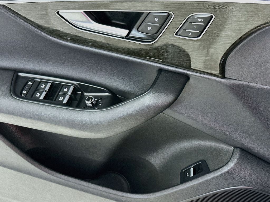 2025 Audi Q7 45 Premium quattro