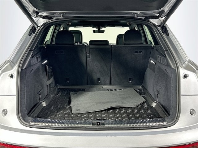 2023 Audi SQ5 Premium Plus