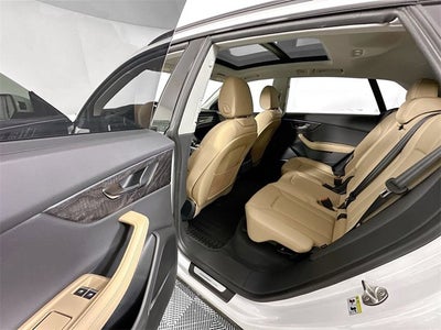 2025 Audi Q8 Premium Plus