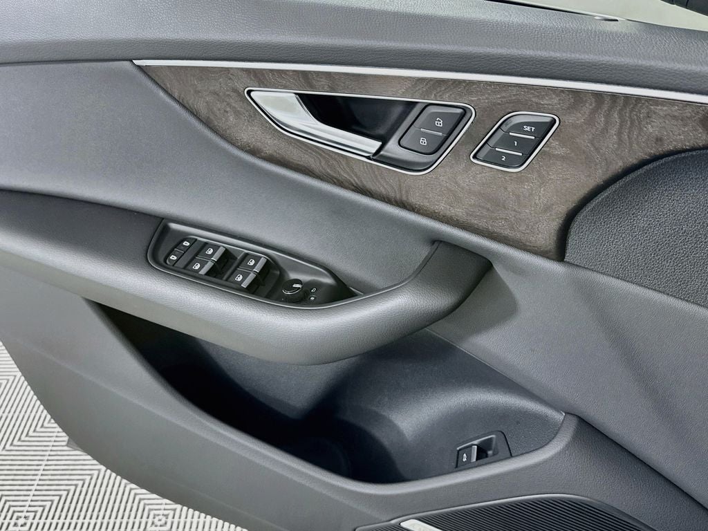 2021 Audi Q8 55 Prestige quattro