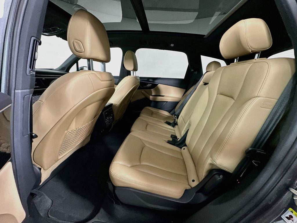 2022 Audi Q7 45 Premium Plus quattro