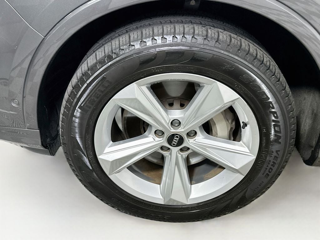 2022 Audi Q7 45 Premium Plus quattro