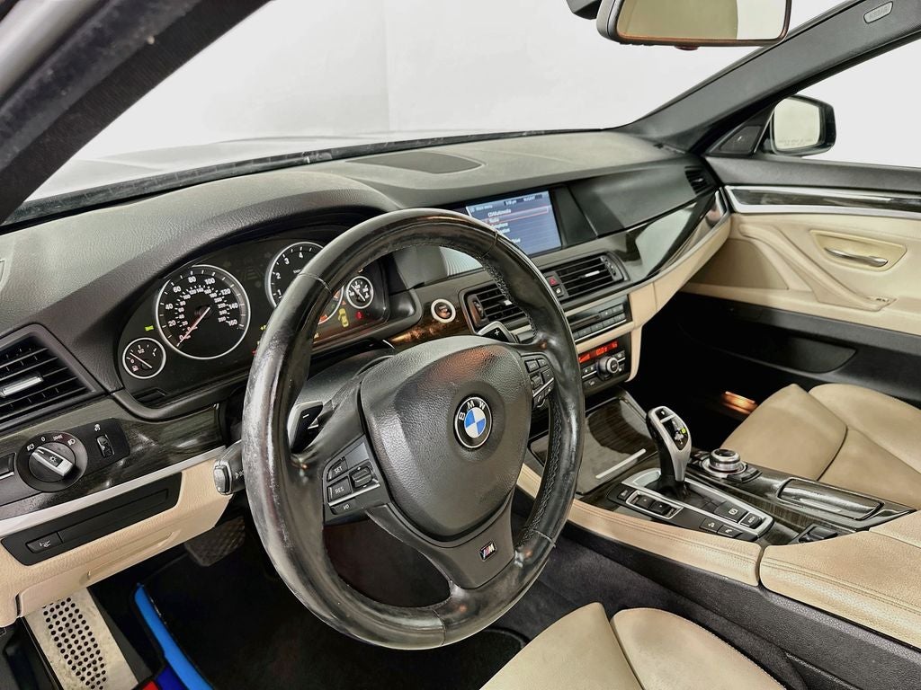 2011 BMW 5 Series 550i xDrive