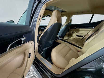 2013 Porsche Panamera 2