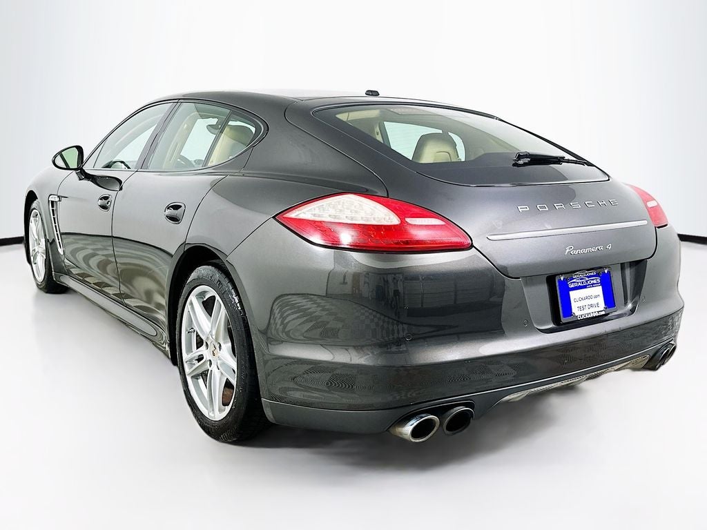 2013 Porsche Panamera 2