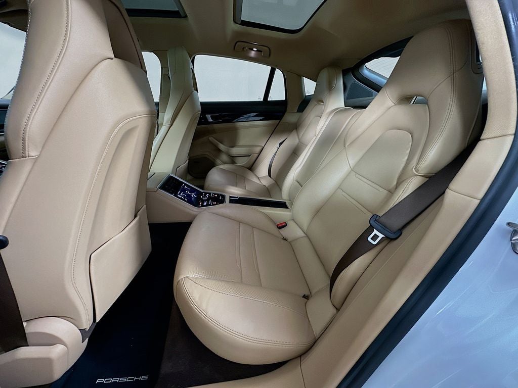2018 Porsche Panamera 4S