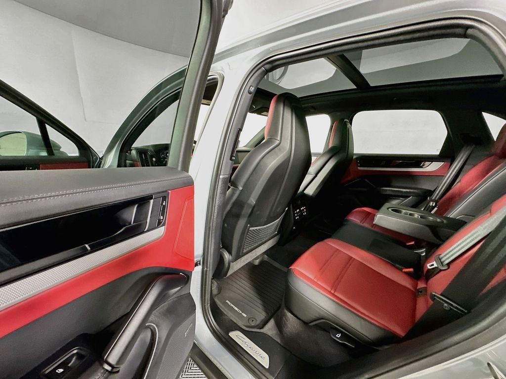 2024 Porsche Cayenne Base