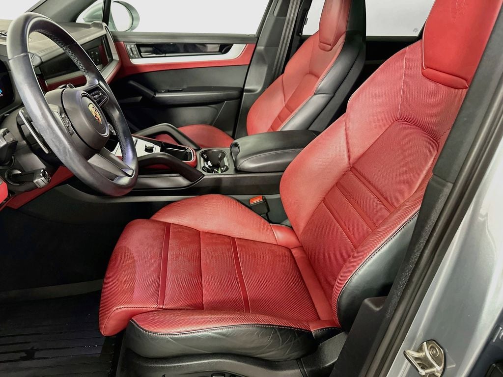 2024 Porsche Cayenne Base