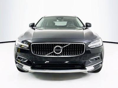 2022 Volvo V90 Cross Country B6