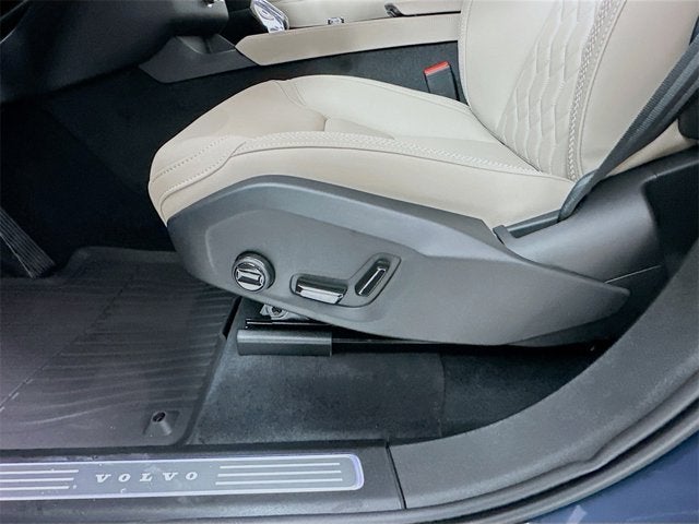 2026 Volvo XC90 Plus