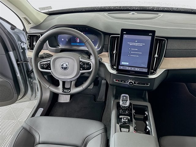 2026 Volvo XC90 Plus
