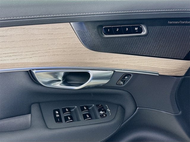 2026 Volvo XC90 Plus