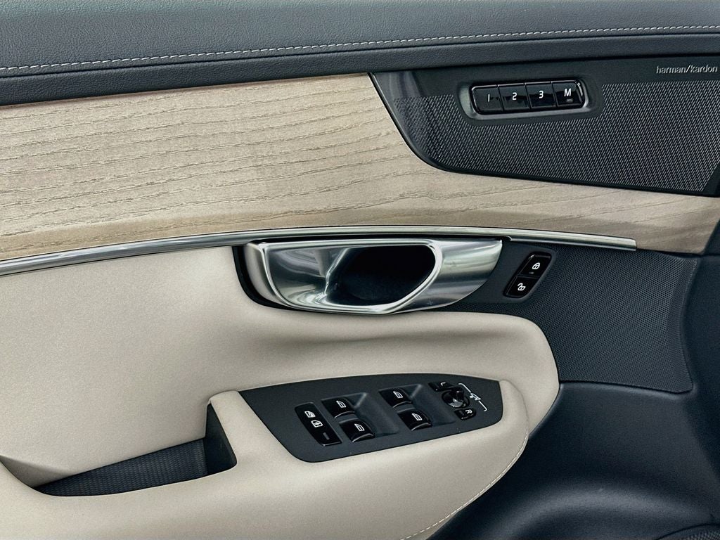 2026 Volvo XC90 B6 Plus 7-Seater