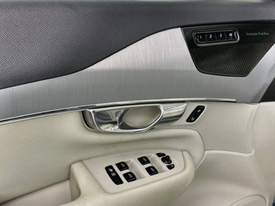 2021 Volvo XC90 T5 Momentum