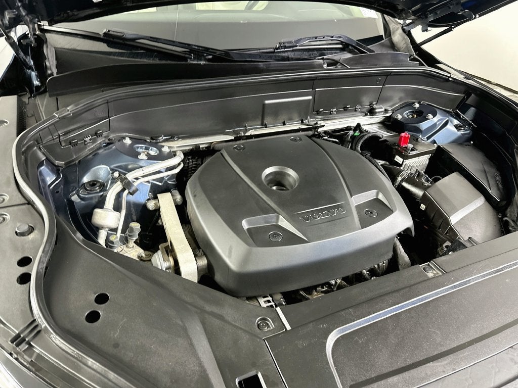 2021 Volvo XC90 T5 Momentum