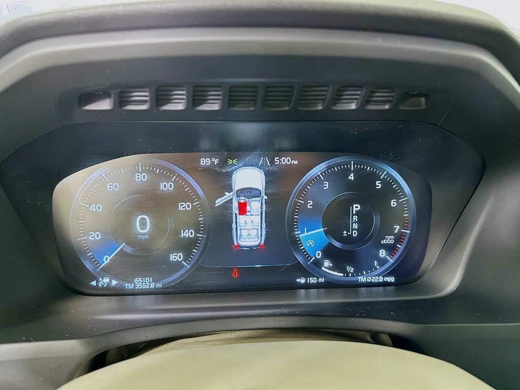 2020 Volvo XC90 T5 Momentum