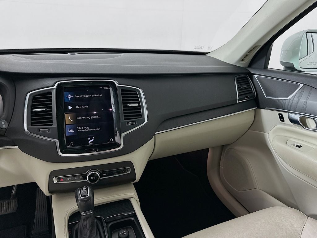 2020 Volvo XC90 T5 Momentum
