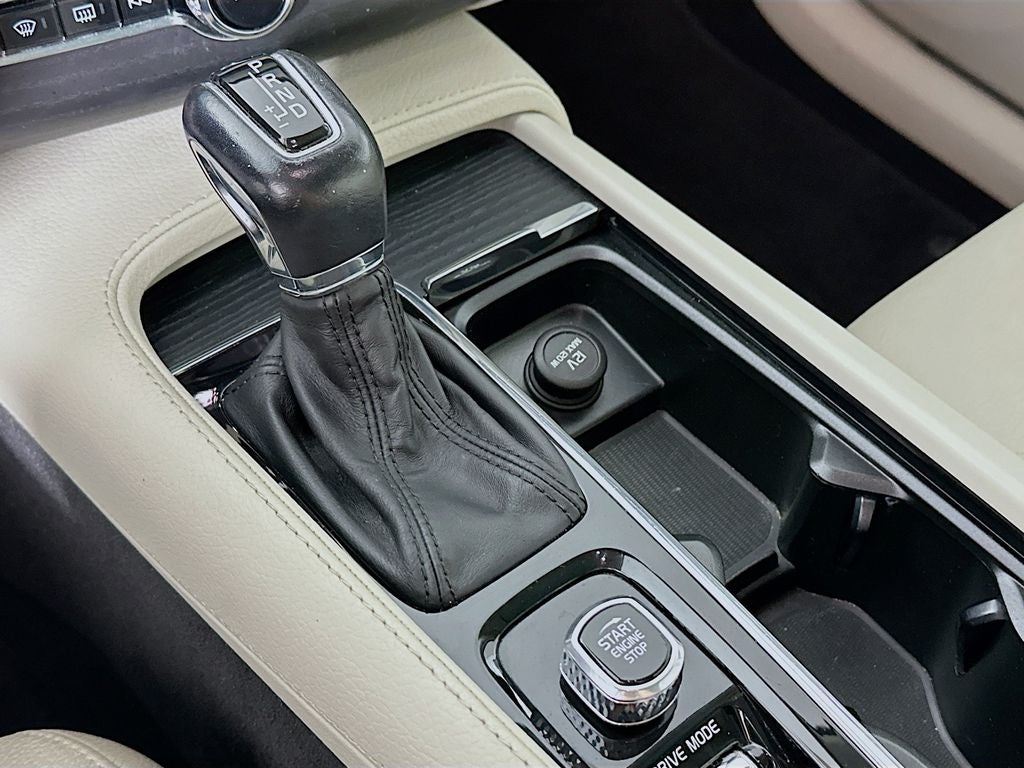 2020 Volvo XC90 T5 Momentum