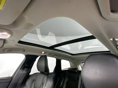 2021 Volvo XC60 T5 Momentum