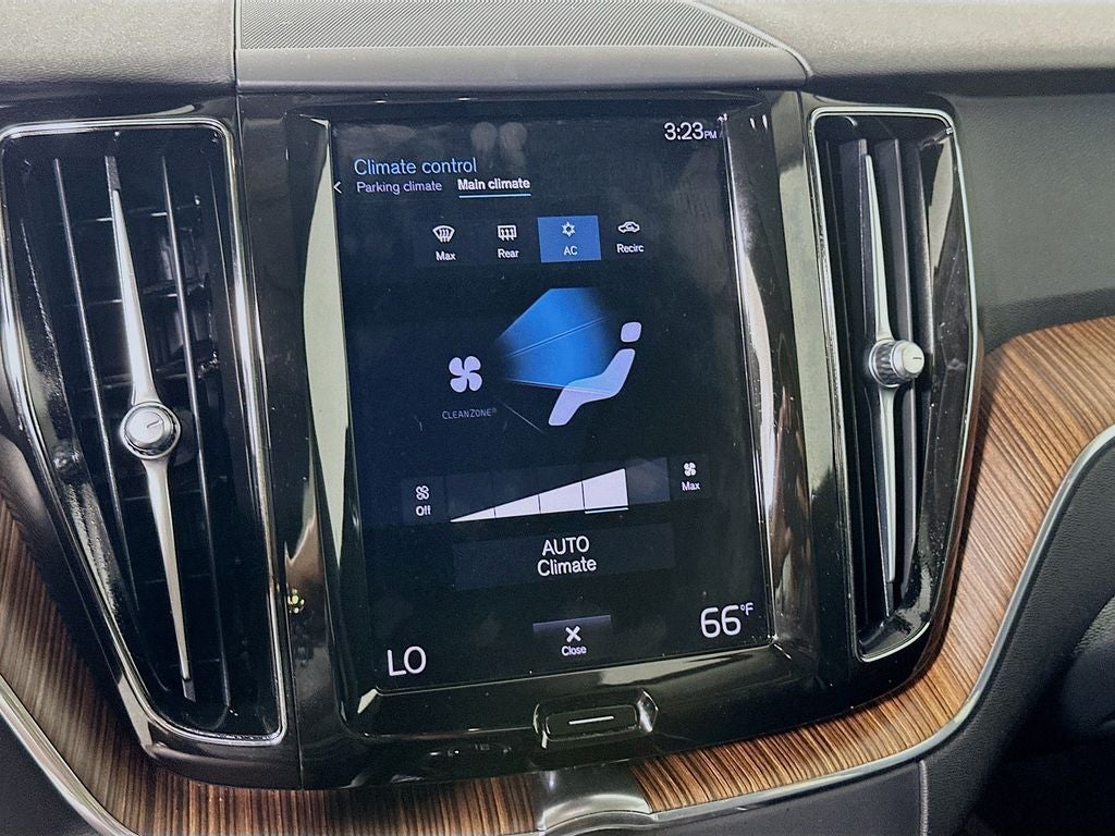 2021 Volvo XC60 T5 Momentum