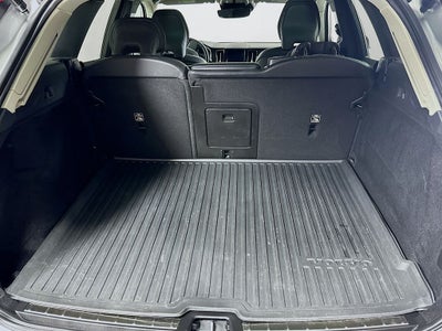 2021 Volvo XC60 T5 Momentum