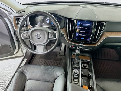 2021 Volvo XC60 T5 Momentum