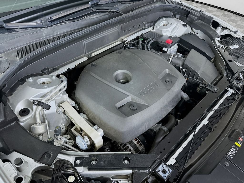 2021 Volvo XC60 T5 Momentum
