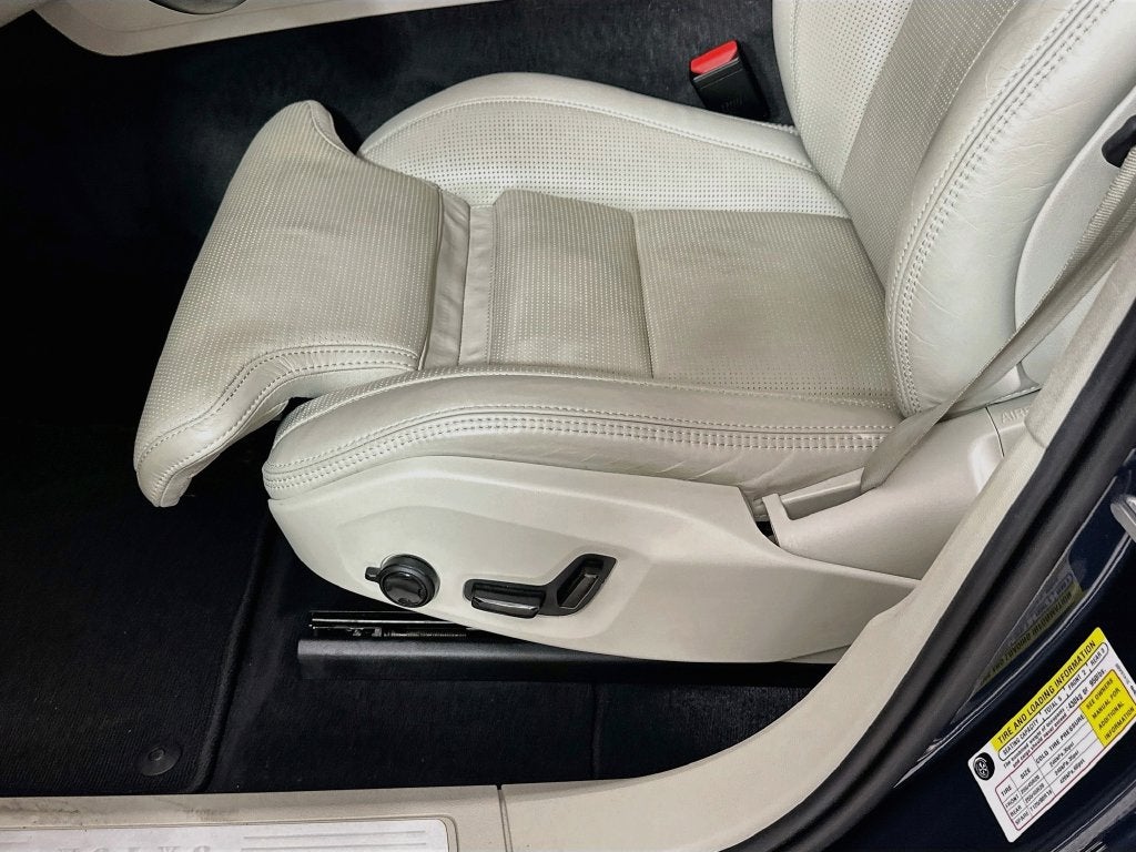 2021 Volvo XC60 T5 Inscription
