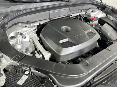 2020 Volvo XC60 R-Design