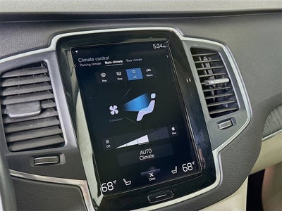 2020 Volvo XC90 Momentum