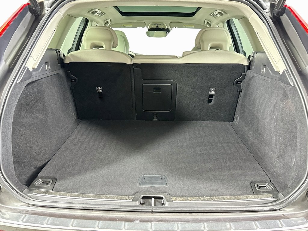 2018 Volvo XC60 T5 Momentum