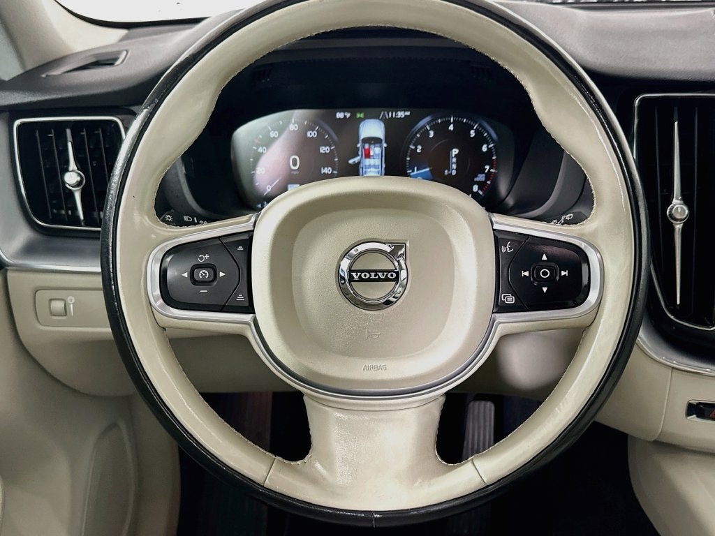 2018 Volvo XC60 T5 Momentum
