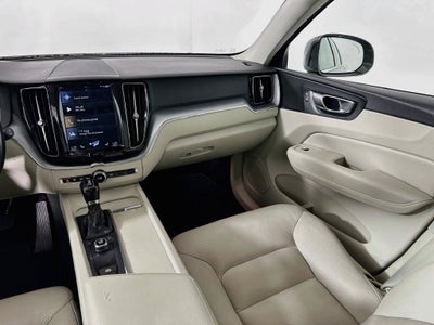2018 Volvo XC60 T5 Momentum