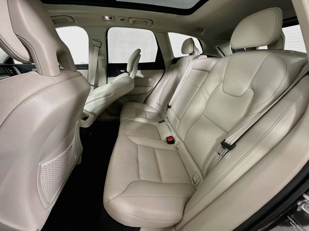 2018 Volvo XC60 T5 Momentum