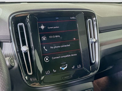 2021 Volvo XC40 R-Design