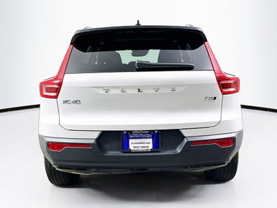 2021 Volvo XC40 R-Design