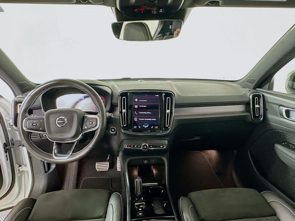 2021 Volvo XC40 R-Design