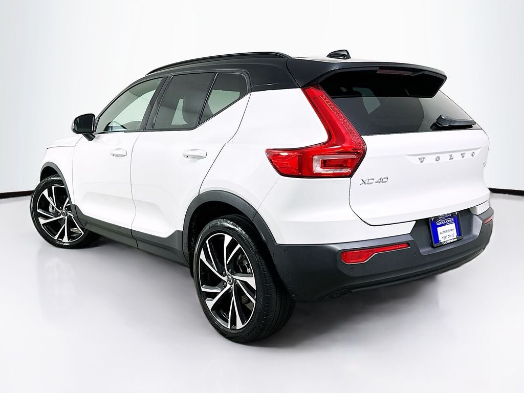2021 Volvo XC40 R-Design