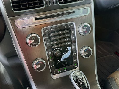 2016 Volvo XC60 T5 Drive-E Premier