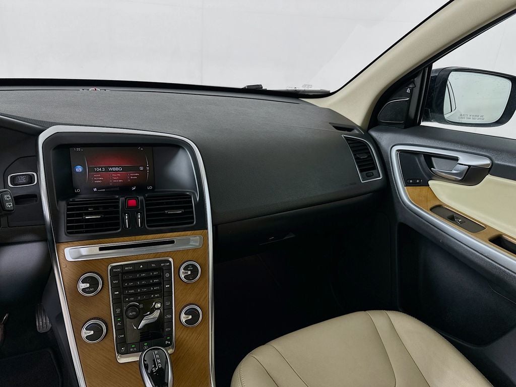 2017 Volvo XC60 T5 Inscription
