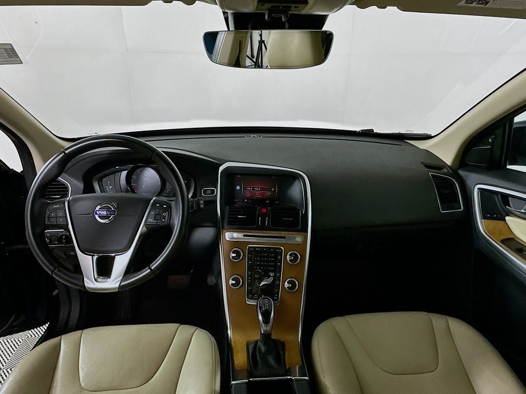 2017 Volvo XC60 T5 Inscription