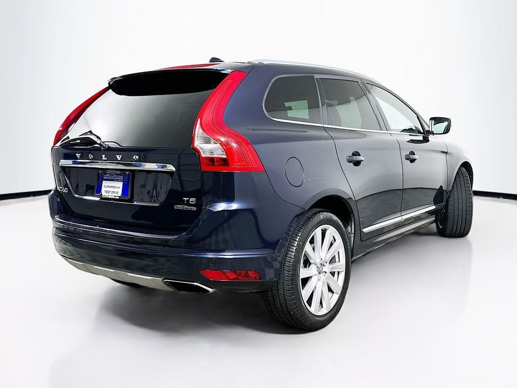 2017 Volvo XC60 T5 Inscription