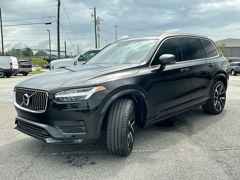2022 Volvo XC90 T6 Momentum
