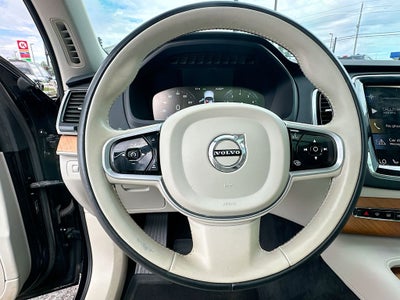2022 Volvo XC90 T6 Momentum