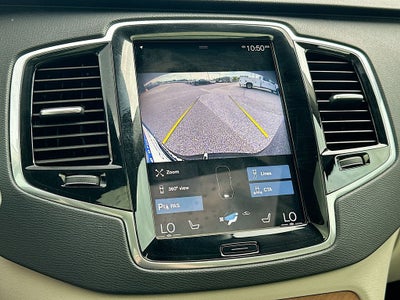 2022 Volvo XC90 T6 Momentum