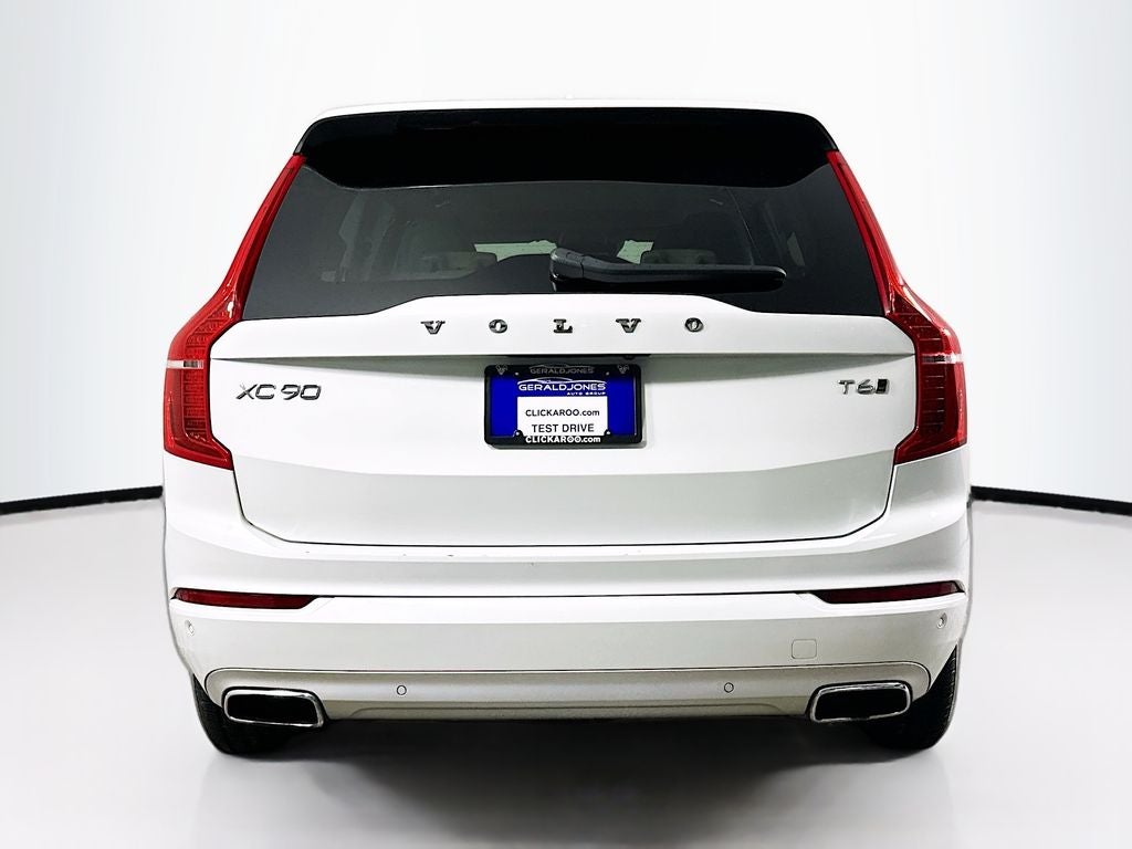 2020 Volvo XC90 T6 Momentum