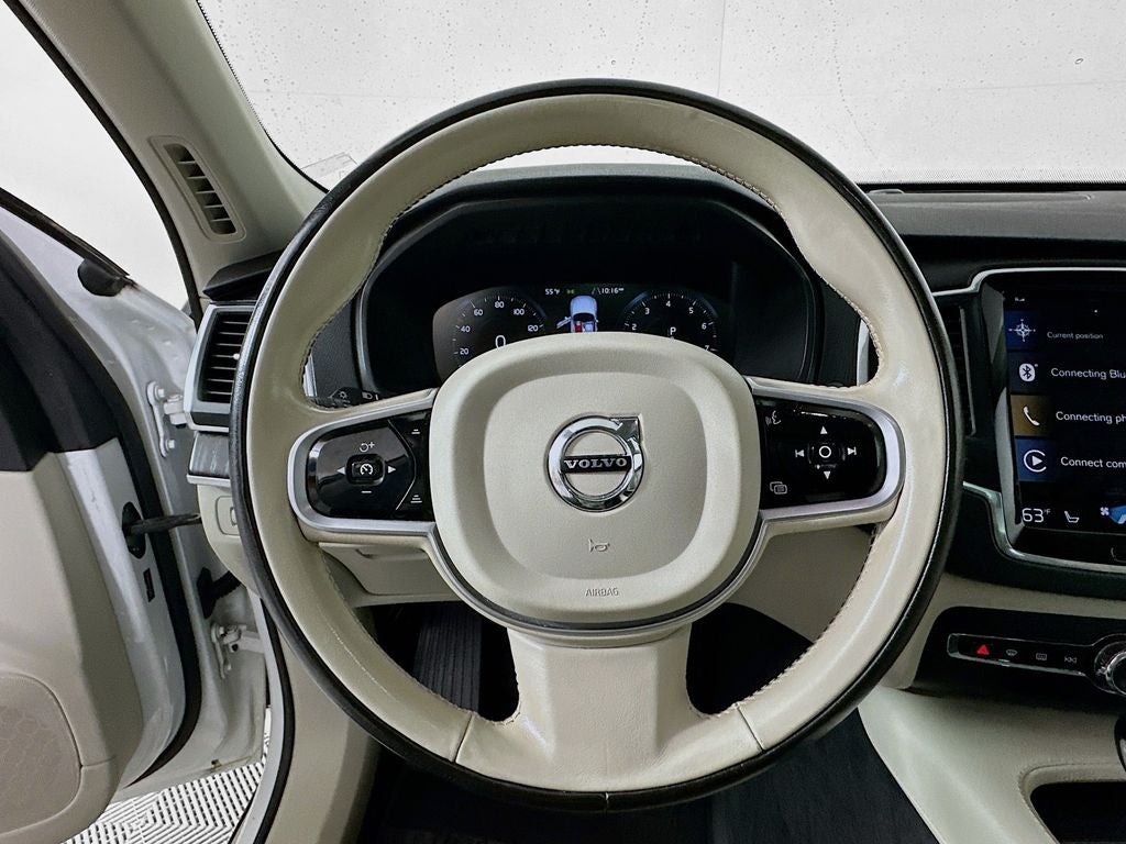 2020 Volvo XC90 T6 Momentum